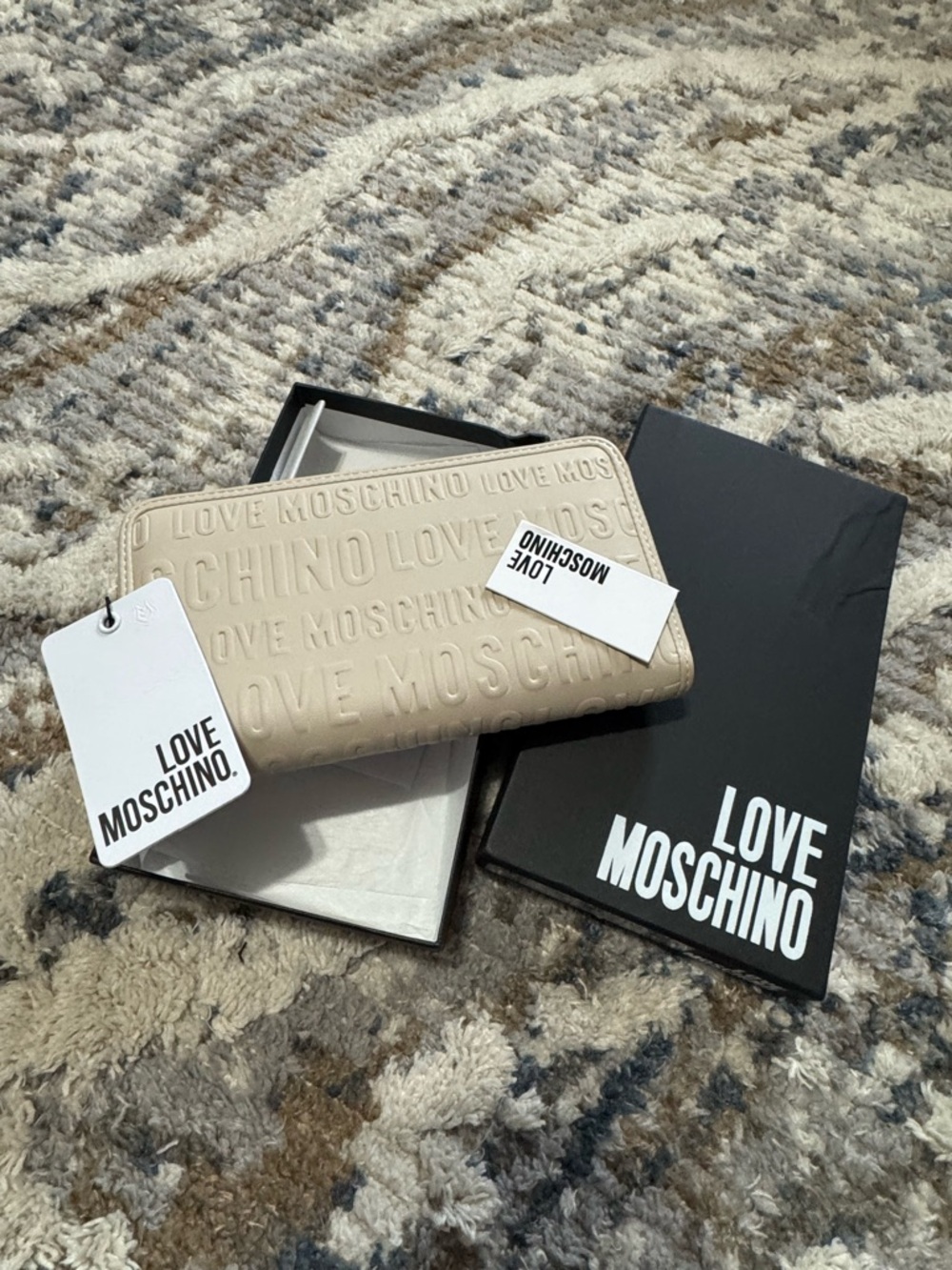 Love Moschino Beige Embossed Zip-Around Wallet - Picture 3 of 6